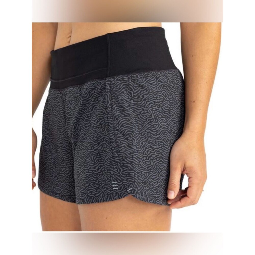 Free Fly bamboo lined breeze short Tidewater print. Size Xl. Athleisure. Active